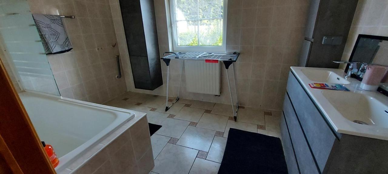 Nazareth Logement Un Magnifique Logement De Vacances Bastogne Exteriör bild